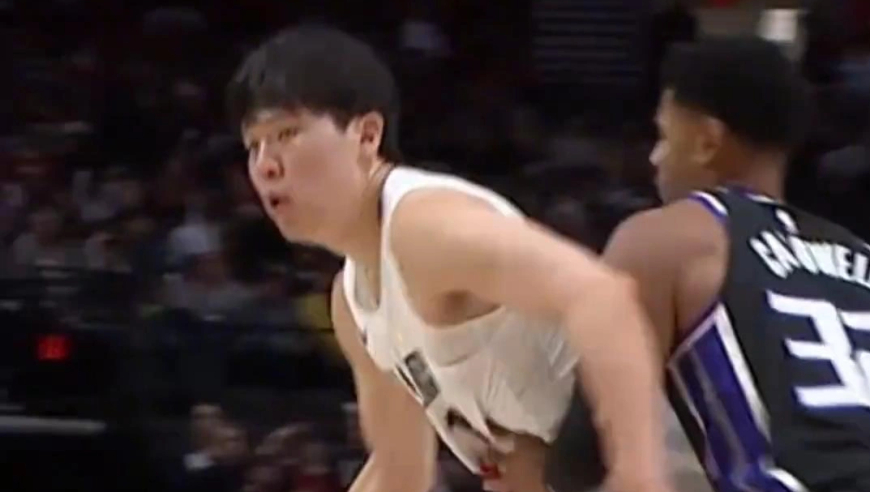 巨星认证！杨瀚森NBA季前赛“超神”单节14分获库里、比卢普斯、乐福盛赞