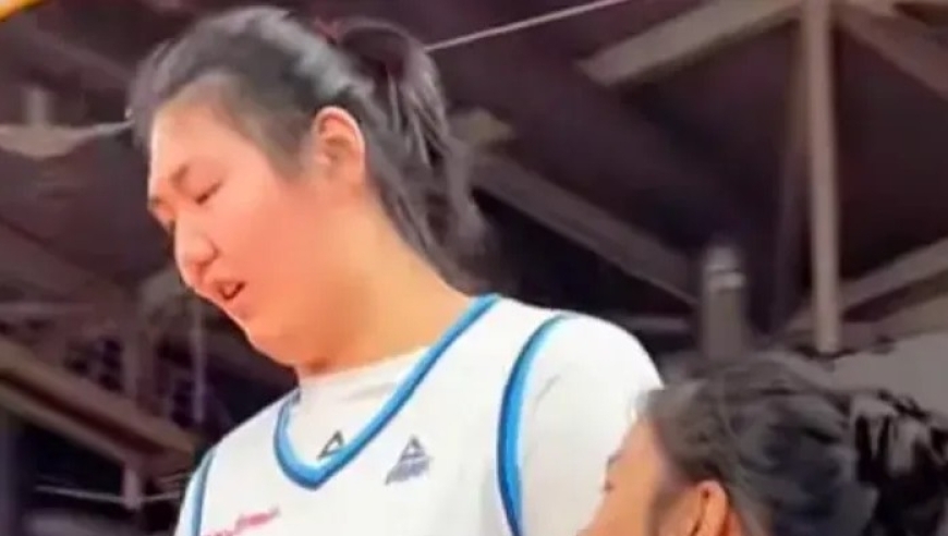 13分钟10分3盖帽！张子宇复出掀翻14连胜霸主，广东首败太狼狈