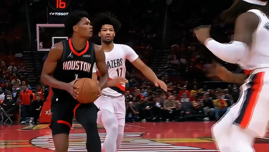 夸张！杜兰特与阿门汤普森联手接管火箭轰出11-0攻击波碾压开拓者