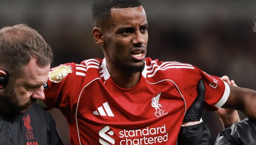 足坛一夜动态：伊萨克接受手术！萨拉赫非洲杯绝杀 皇马前锋租借里昂