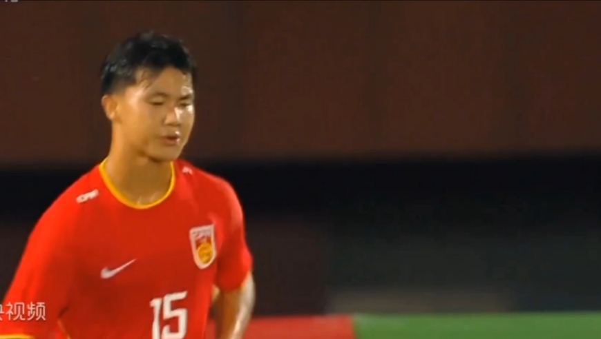 纯个人能力！U16国少边路强突日本防线传中，可惜门前两点都没抢到
