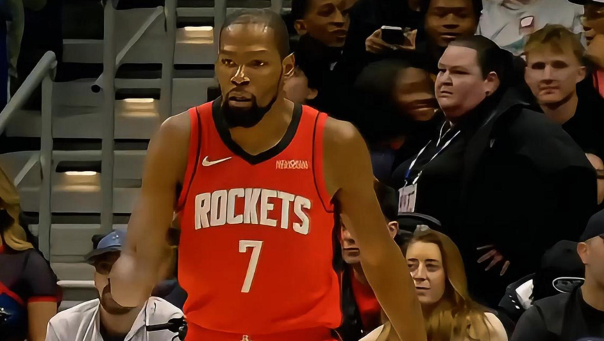 状态拉满！杜兰特三分回应鹈鹕三分 阿门汤普森连杀篮下逆天背扣