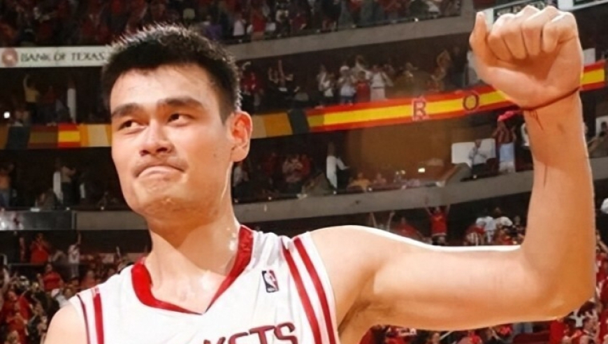 姚明在NBA赚了9339万美金，实际到手有多少？说出来别不信