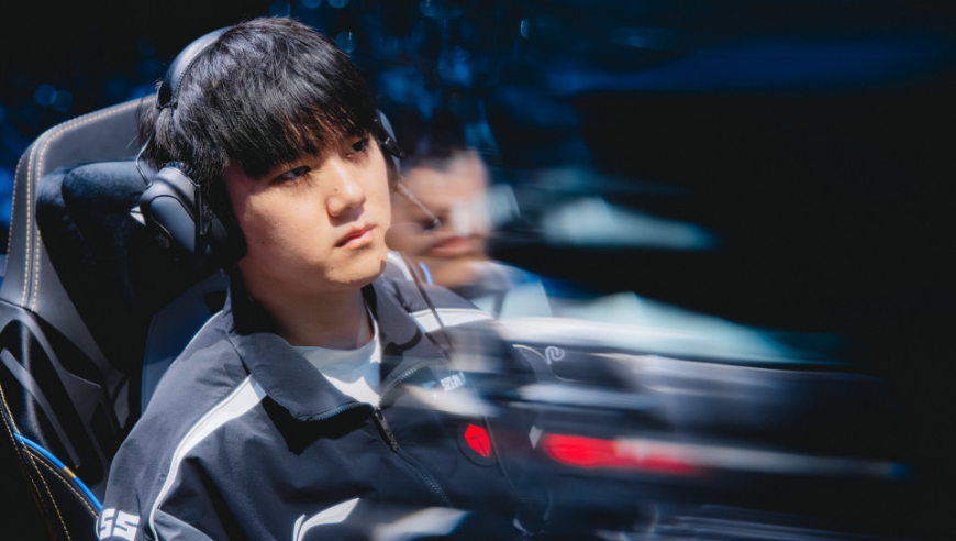 S15全球总决赛：阿水霞飞羽破阵扫清战场，TES 3-1击败G2挺进四强