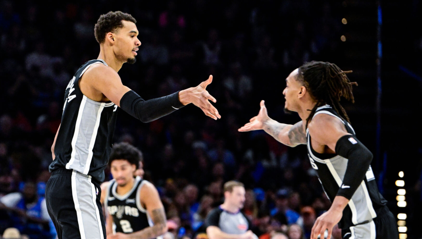 篮不住嘴丨马刺三杀卫冕冠军！雷霆被掐住命脉 文班成为雷霆最大克星