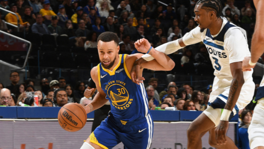 库里复出空砍39+6记三分：被拽倒遭争议判罚 末节14分仍吞败仗