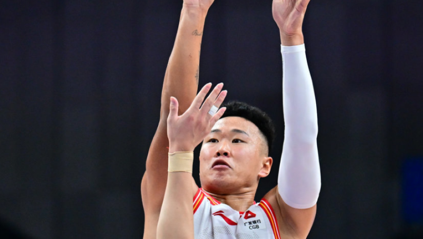 神剧情！史密斯43+7压哨三分反绝杀深圳双杀浙江 约克三分准绝杀