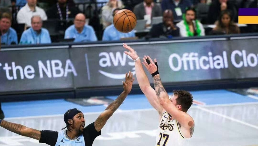 爆砍44+12，造15分大逆转！东契奇振臂高呼，莫兰特14中3