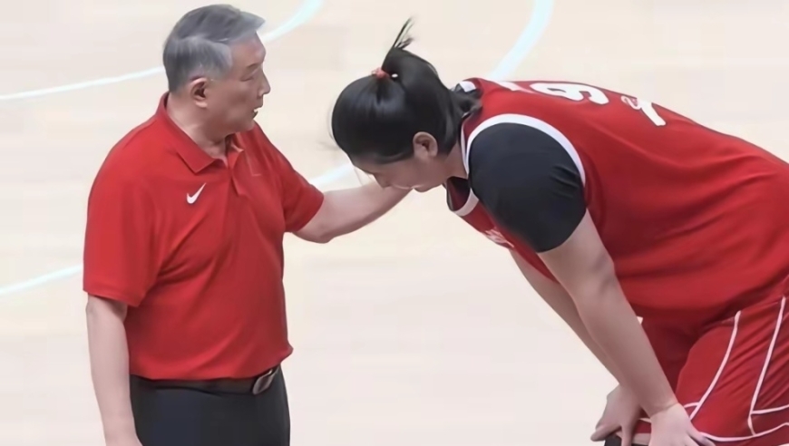 破案了！刘禹彤在热身赛表现出色，宫鲁鸣为何不带她打女篮世预赛