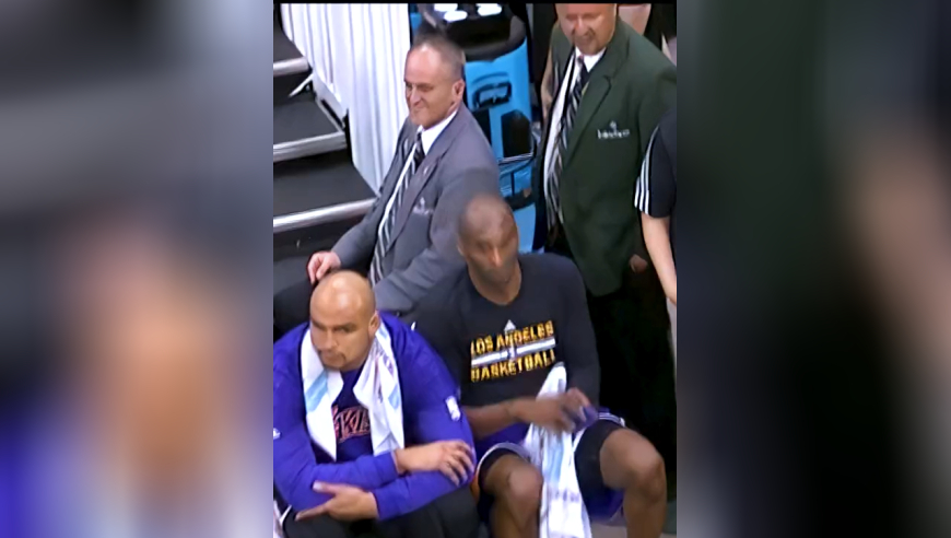 这就是抓住了不属于自己的东西可是又舍不得放手的样子