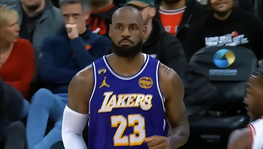 湖人表演时间！八村连续跳投+詹姆斯连轰7分接管湖人轰16-2反超公牛