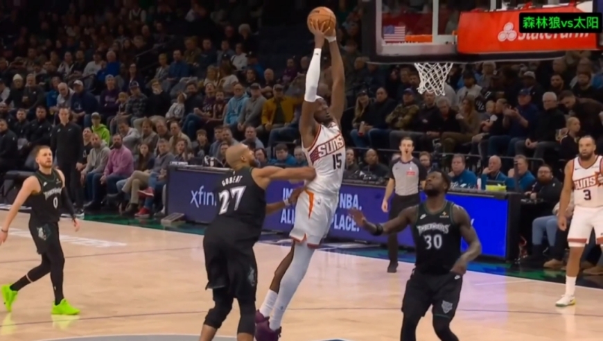 真脏！马威扣篮时被戈贝尔肘击肋部痛苦倒地，戈贝尔直接被驱逐