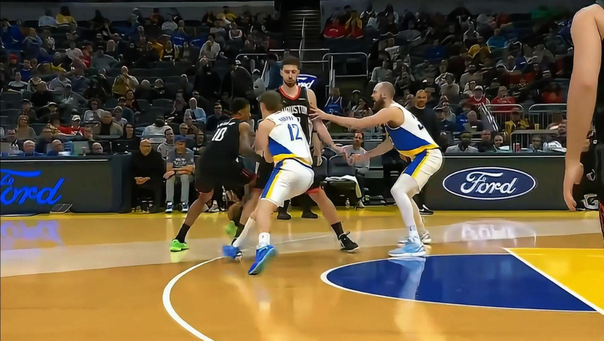 火三疯正式到来！小贾跳投神似杜兰特 申京助火箭领先步行者两位数