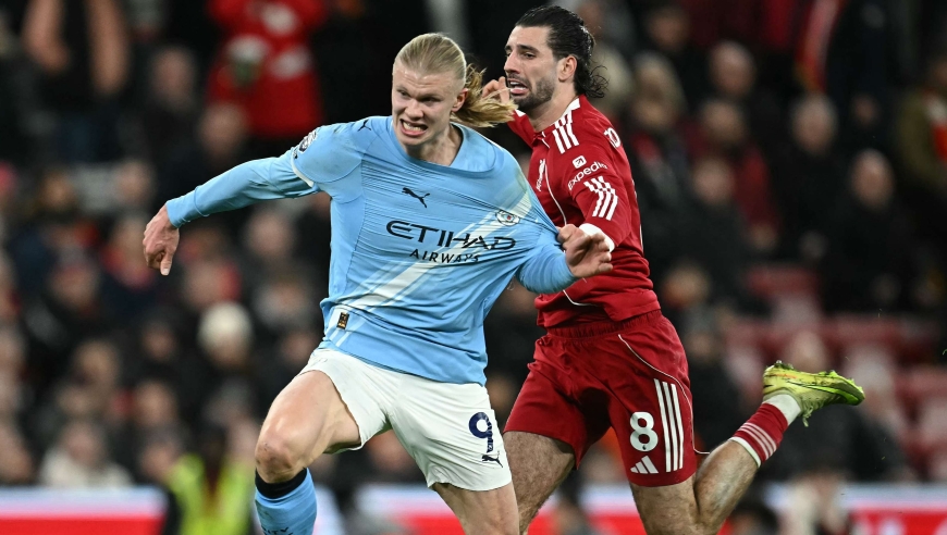 英超争议反击：索博拽哈兰德球衣染红，皮球慢悠悠滚入球网被取消