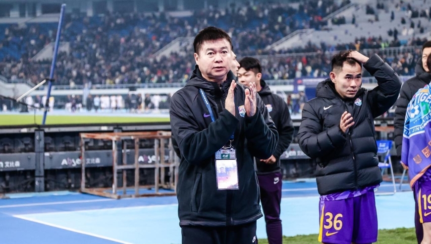 于根伟胆子太大了！看上业余联赛争议球员，曾飞踹裁判遭禁赛5年