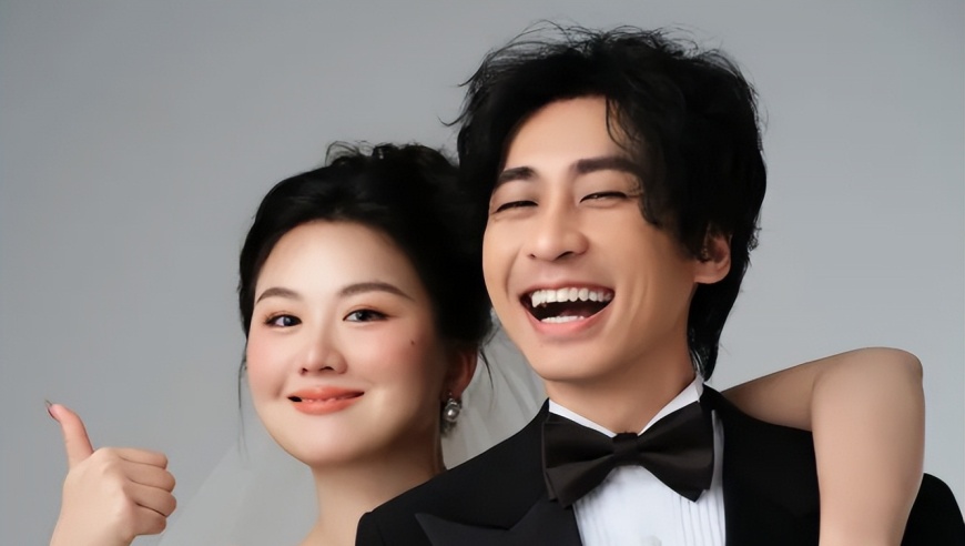 IG最新进展，打野和下路双人组锁定！小明剑魔晒出结婚照引发热议