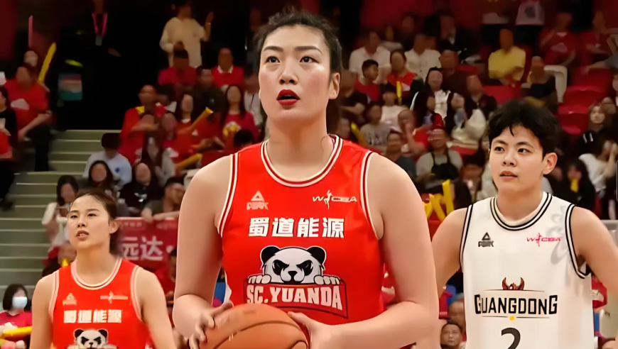 WCBA四川女篮vs东莞女篮，李梦韩旭双双爆发，众多国手上演强强对决