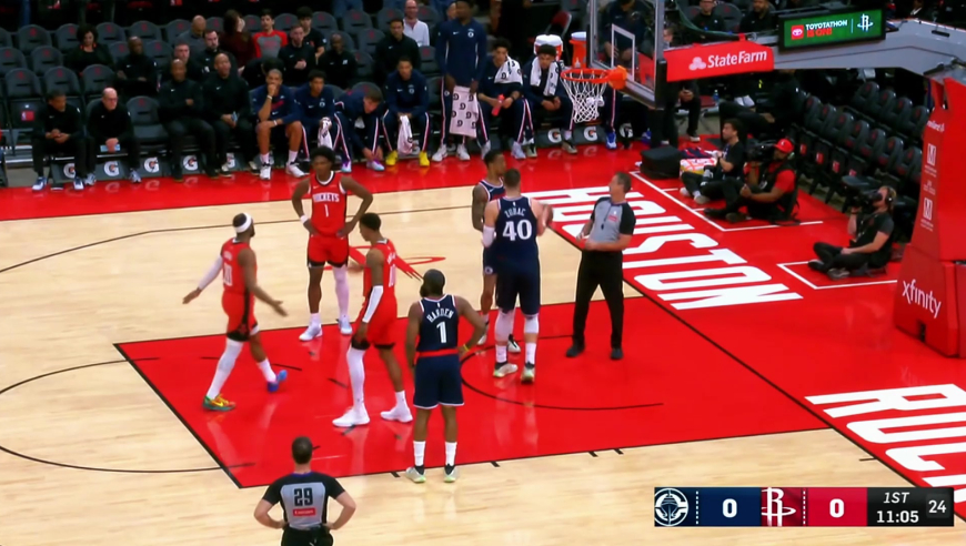 梦幻开局！火箭小贾当面抢断哈登打成反击 火箭轰出7-0攻击波开局