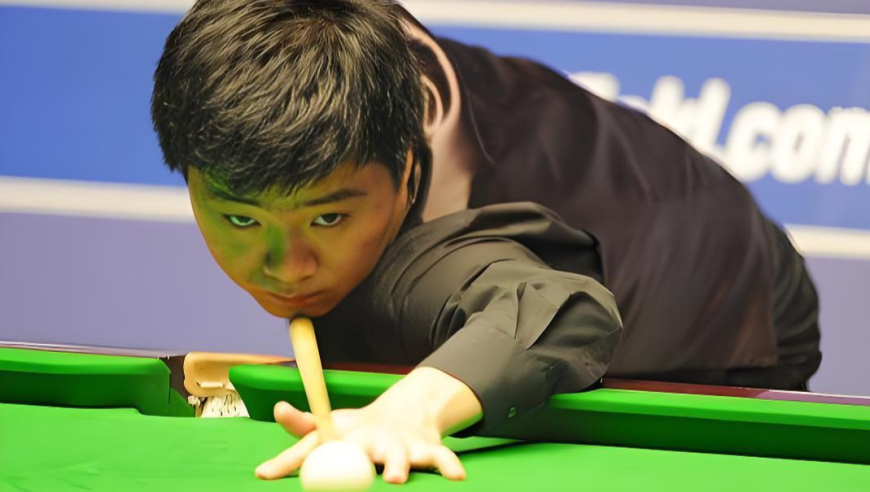 体坛名场面｜丁俊晖最霸道的一杆球！解球秒变绝杀，对手瞬间黑脸拒绝握手