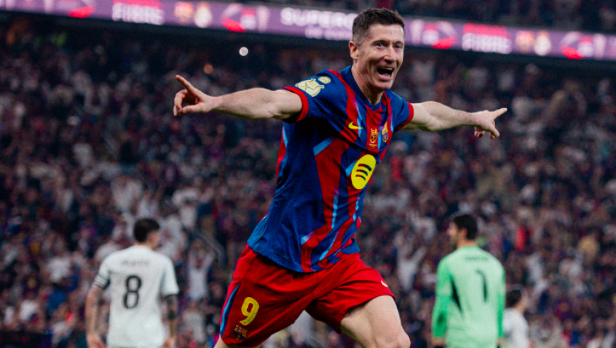 4分钟对轰3球！3-2笑傲国家德比问鼎 11.2亿豪门10连胜冲四冠王