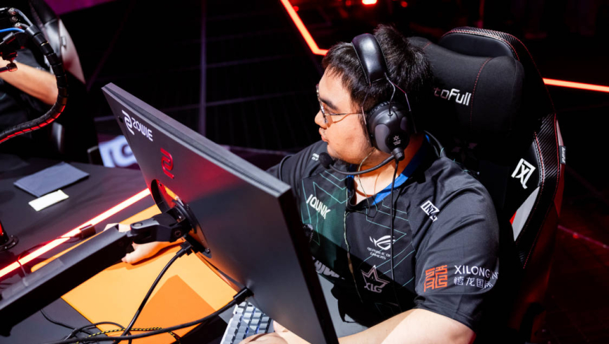 VCTCN：
Rarga手热枪火高光发挥，XLG 2-0击败WOL