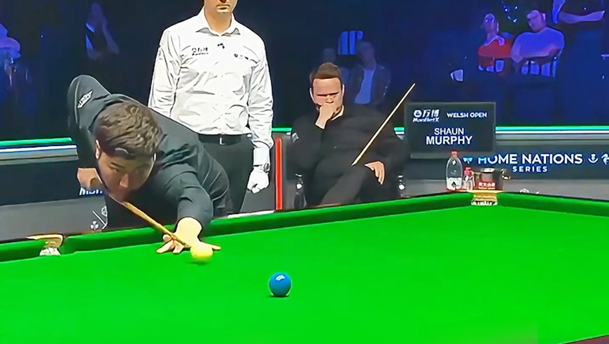 体坛记忆｜ 颜丙涛一杆无解斯诺克，墨菲大力解球失误开始卖萌，裁判：看我的