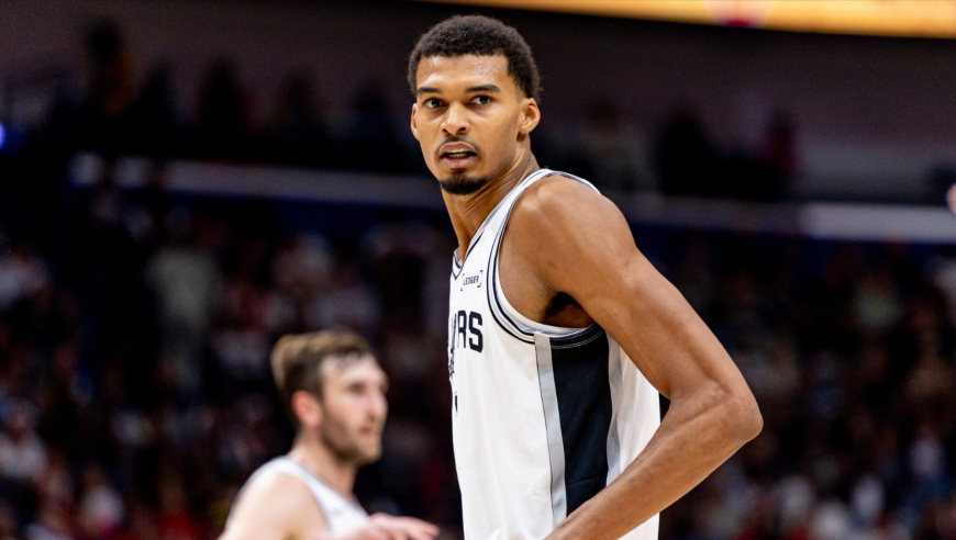 27日NBA十佳球：弗拉格单臂暴扣 文班连送火锅反击轰超远三分
