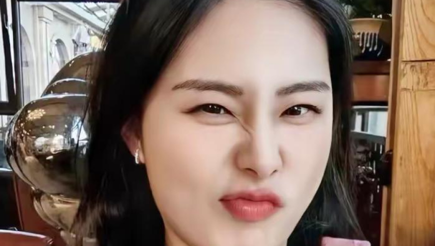 不仅实力在线，颜值也出圈！中国女篮这位主力30岁仍专注赛场