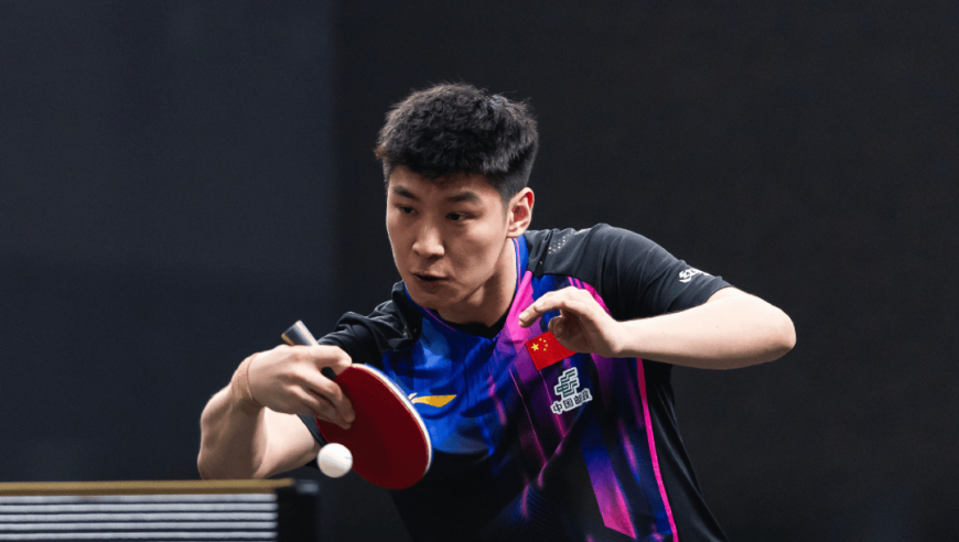 浪费8赛点仍险胜！薛飞3-2张本智和，晋级多哈球星挑战赛8强