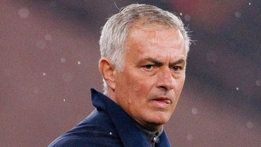 欧冠奇迹！63岁穆帅神作：最后1秒指示门将压上 暴击皇马