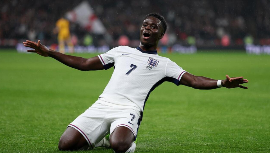 世预赛-7轮全胜轰20球0失球！英格兰2-0送塞尔维亚出局，萨卡、埃泽破门