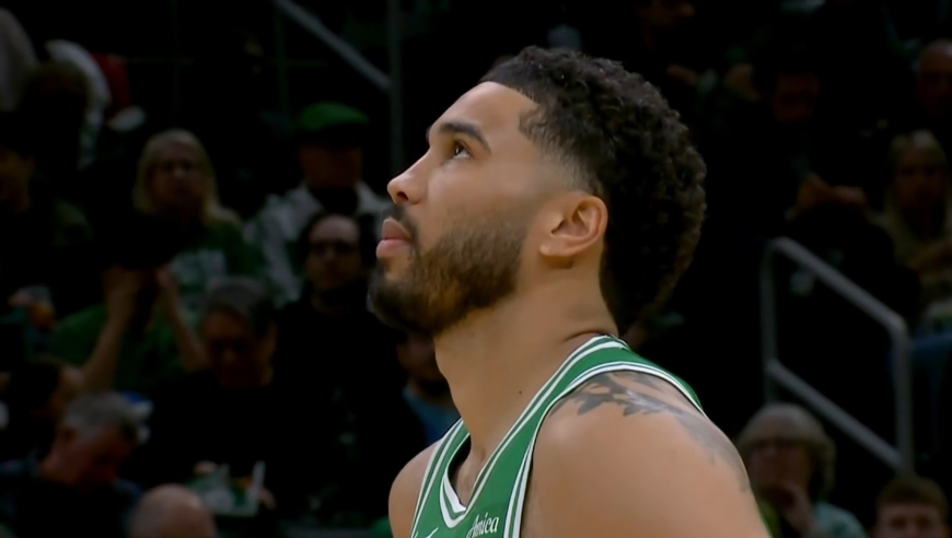 塔图姆双手补扣+标志性撤步三分强势宣告回归 北岸花园全体起立欢呼