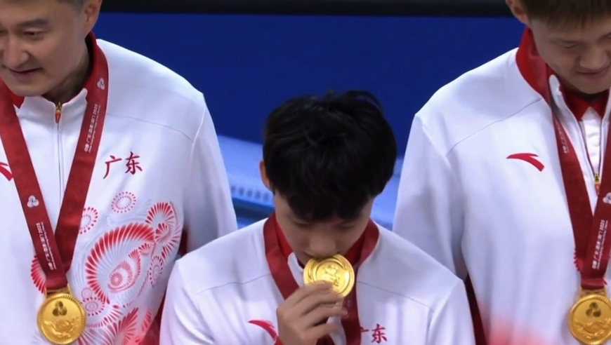 徐杰独当一面！砍18分7板9助，广东男篮全运摘金