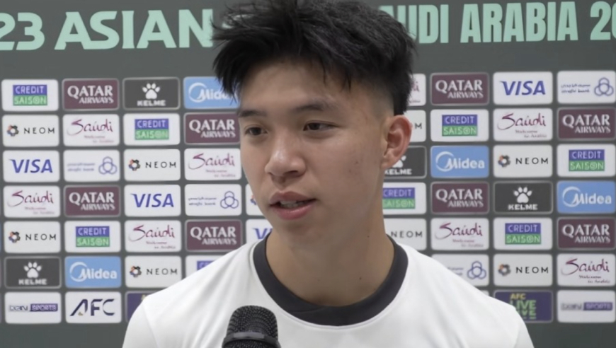 王钰栋失误致丢球！记者感慨：最好的球员之一，把球停出了几米远