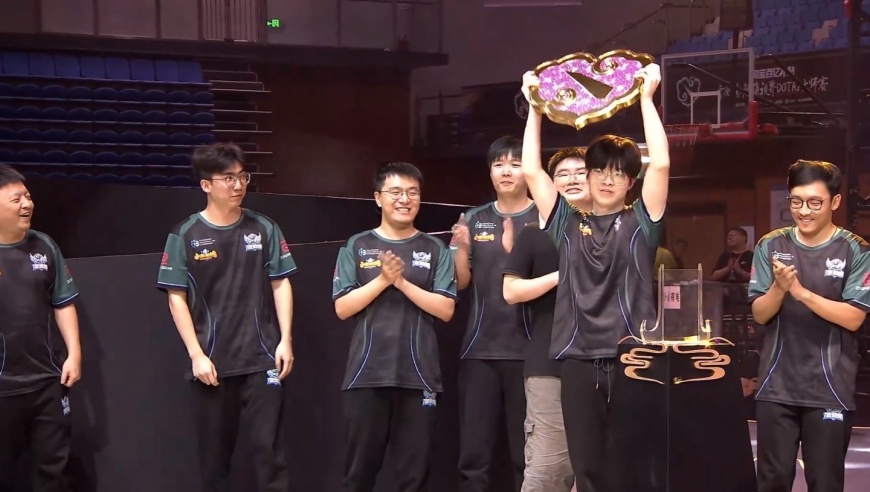 守卫主场荣耀，Tidebound 获第二届超维视界《DOTA2》大师赛冠军