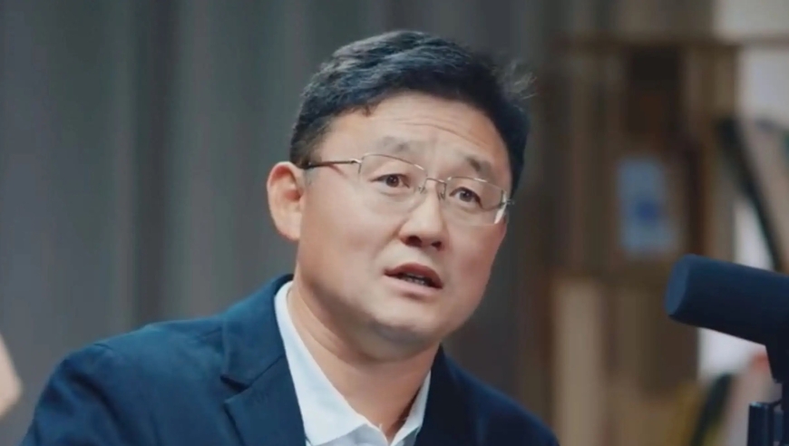 董路：孙继海1年花3000万！孩子签了合同都是他自己的，将来卖钱
