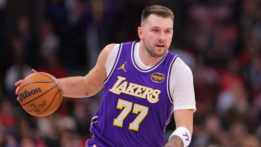 约基奇11投31分无缘今日最佳，只因东契奇打出历史最快30+三双！