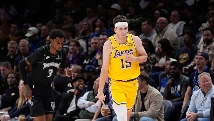 湖人双杀森林狼：里夫斯28+16压哨绝杀 拉拉维亚27+8立功