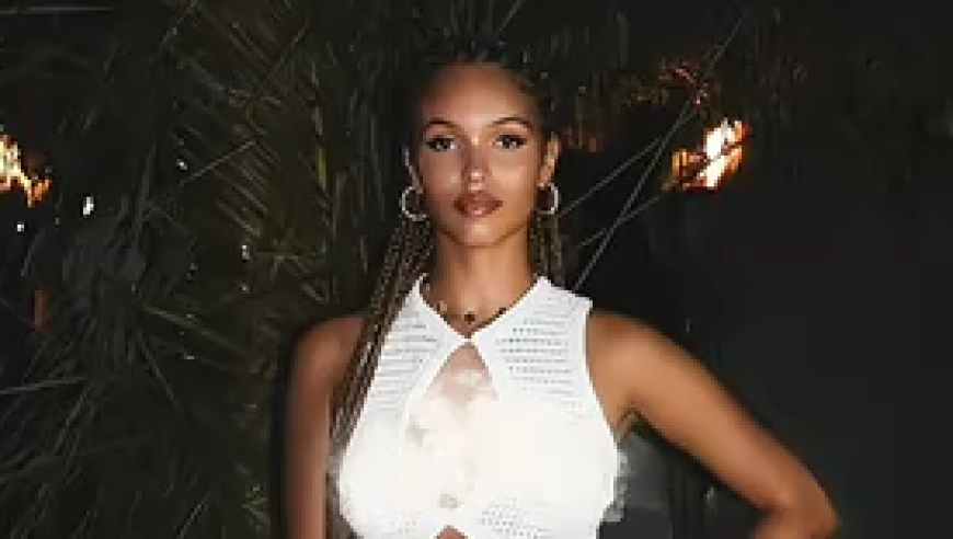 体坛记忆｜&ldquo;球场失意、情场得意，布克再次交往模特新女友&rdquo;