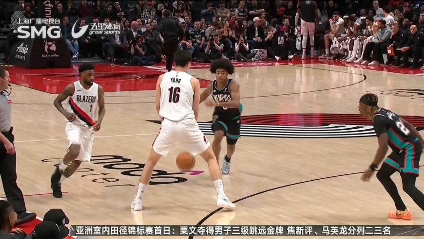 开拓者大胜灰熊 杨瀚森上演精妙得分