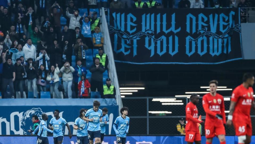 中超4连冠悬了？海港天崩开局！前3轮2负+首输英博，或落后蓉城11分