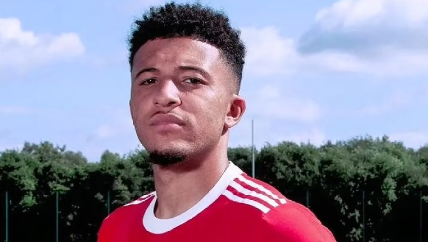 曼联做出正确决定，将跟队史最差引援说再见，比安东尼还糟糕