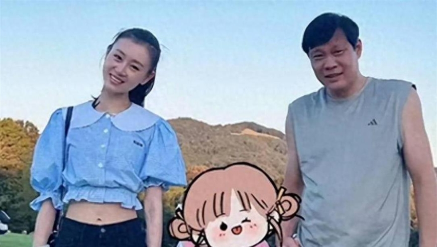 宁愿支付300万补偿，也离婚娶小17岁娇妻的足坛巨星，如今怎样