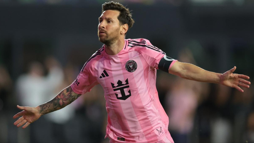 满分？38岁梅西新发型引热议，球迷：清闲小梅，梅开二度的节奏