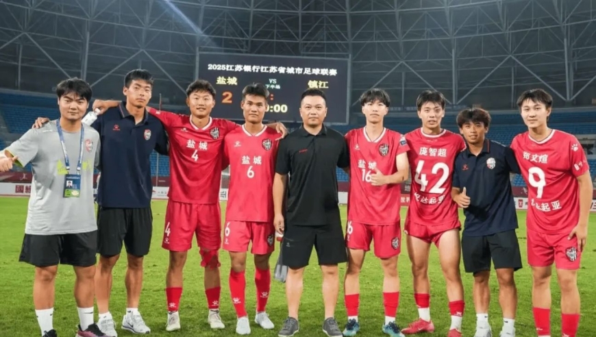 私自踢苏超比赛！申花小将遭俱乐部处罚 点赞球迷评论“你没错”