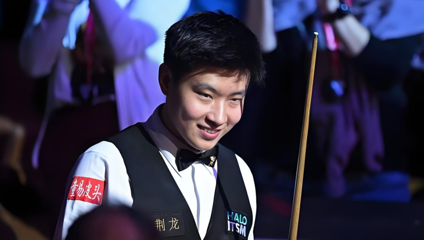 赵心童即兴表演秀！各种极限操作层出不穷，中国准神绝非浪得虚名｜体坛记忆