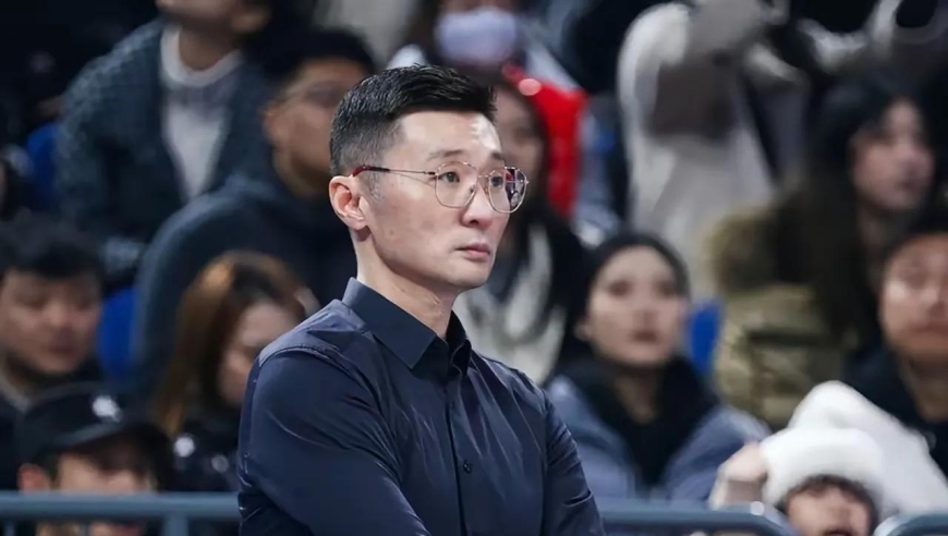 实话实说，新赛季CBA下课压力最大的主帅就这5人，丁伟已不是第1