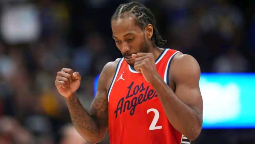 没法防！伦纳德谁防灭谁狂砍41+8+5打爆火箭，主场球迷彻底沸腾