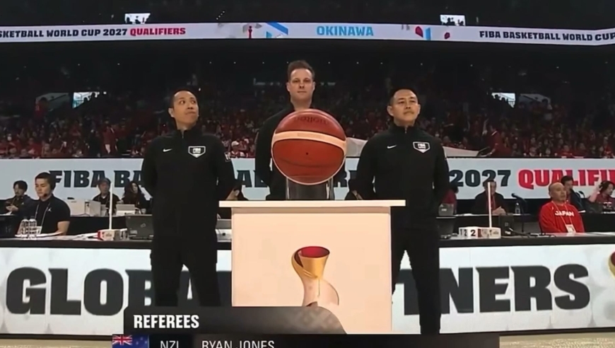 中国男篮逆转日本，日本男篮主场哨太黑了