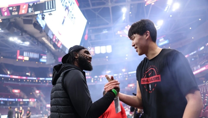突发！杨瀚森不打了！NBA生涯首次伤停